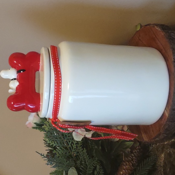 New Rae Dunn x Snoopy Peanuts ceramic JAR OF TREATS canister - Picture 5 of 7